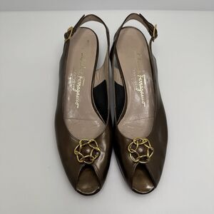 Salvatore Ferragamo Sling Back Peep Toe Low Heels Pumps Size 7.5 AAAA 4A Narrow